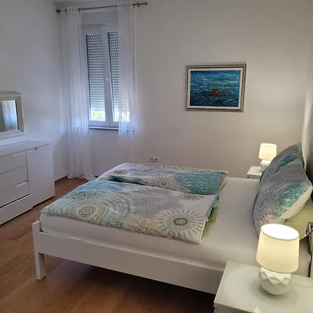 Mary Apartman